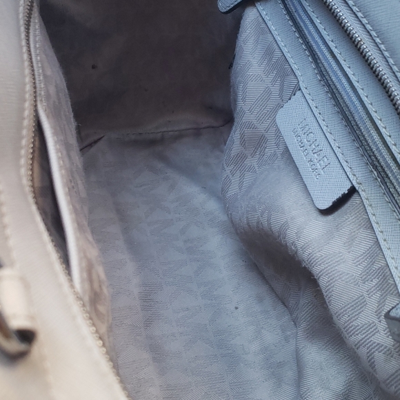 Michael Kors satchel. - Picture 5 of 11